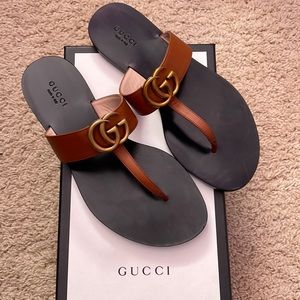 Authentic Gucci marmont Tstrap logo sandal size 7